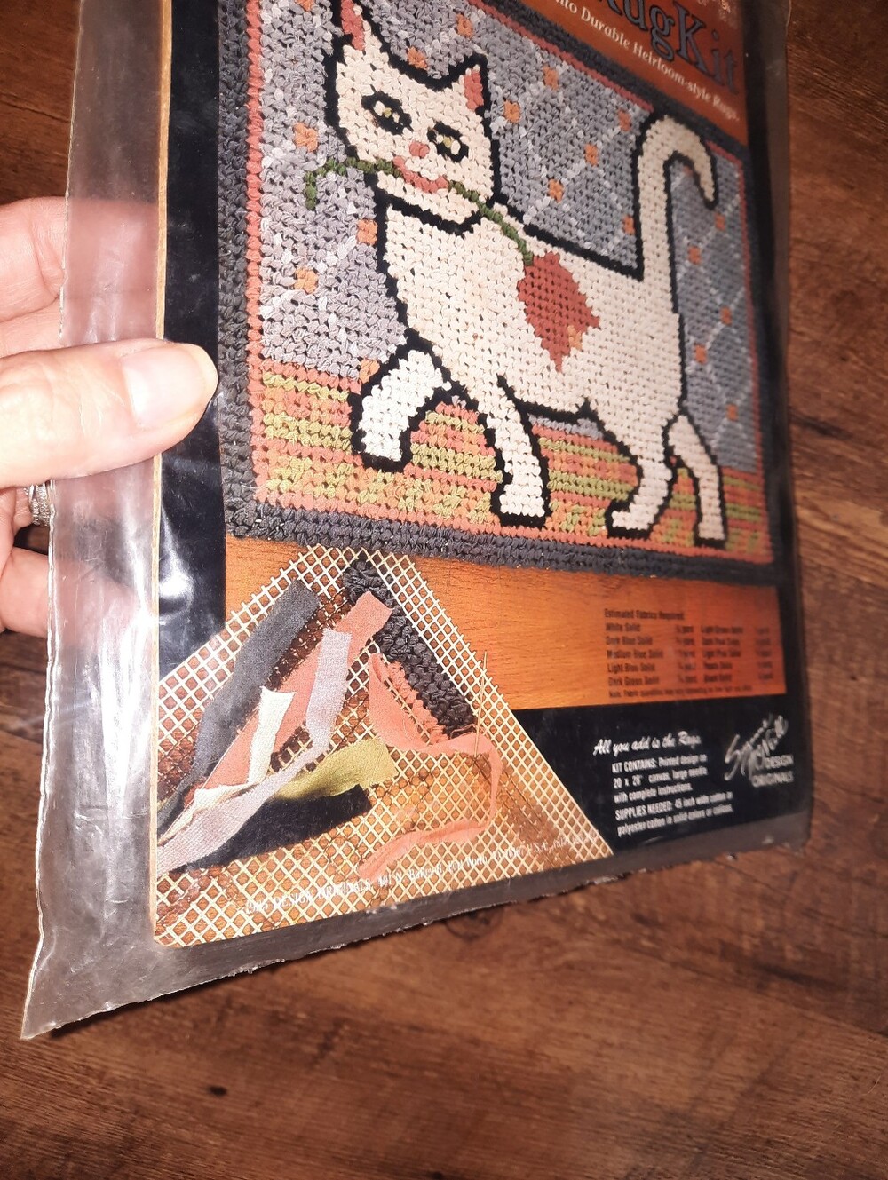 Vintage Rag Rug Kit With Cat - Picture 4 of 8